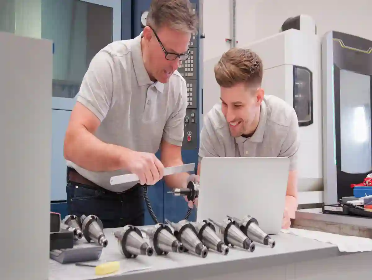 özel parça imalatı ile seri üretim - üretim ölçeklendirme